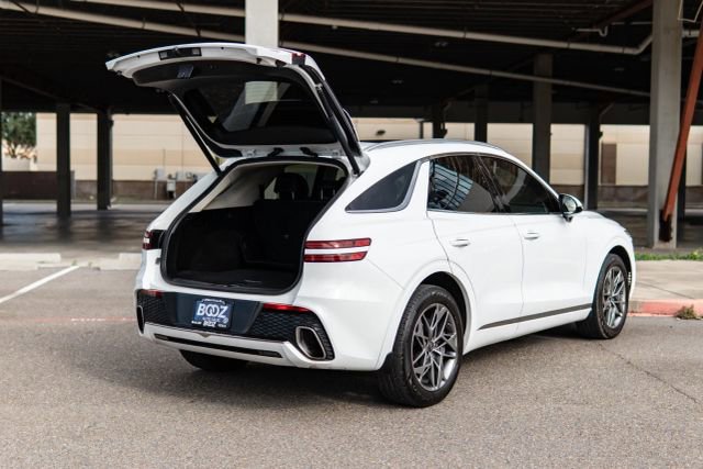 Used 2023 Genesis GV70 2.5T w/ Select Package image 10