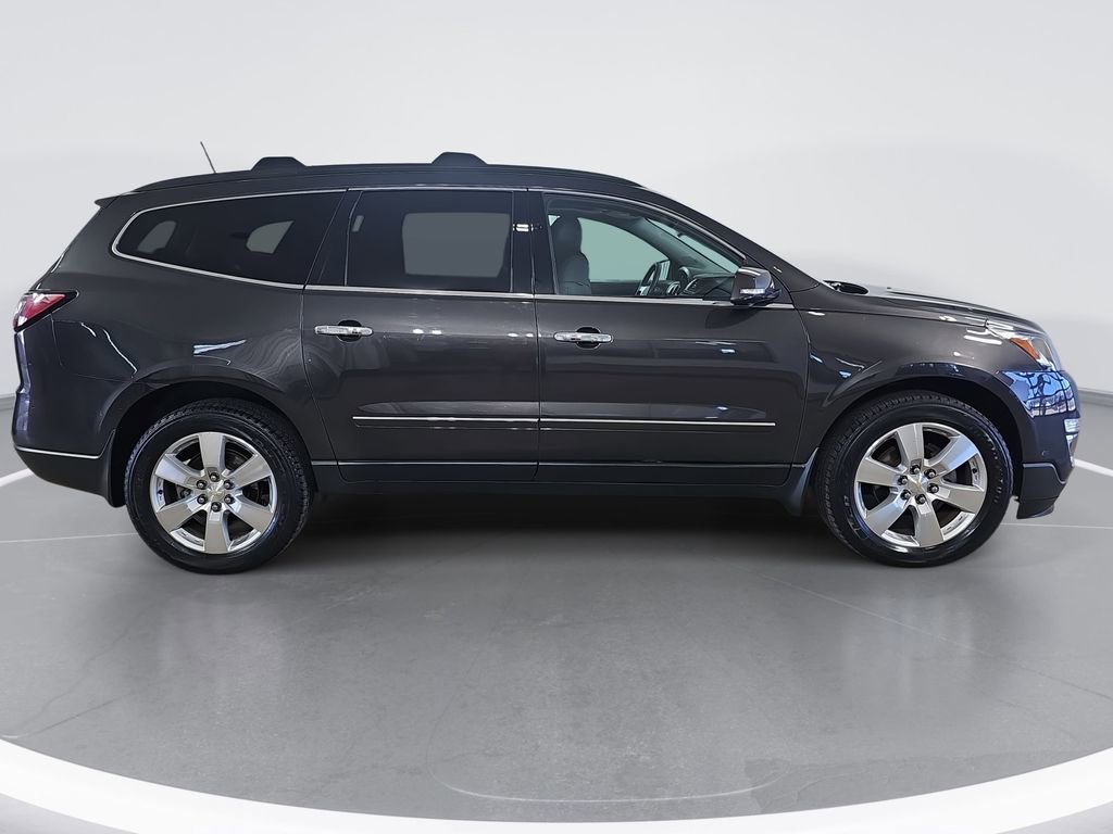 Used 2014 Chevrolet Traverse LTZ image 2