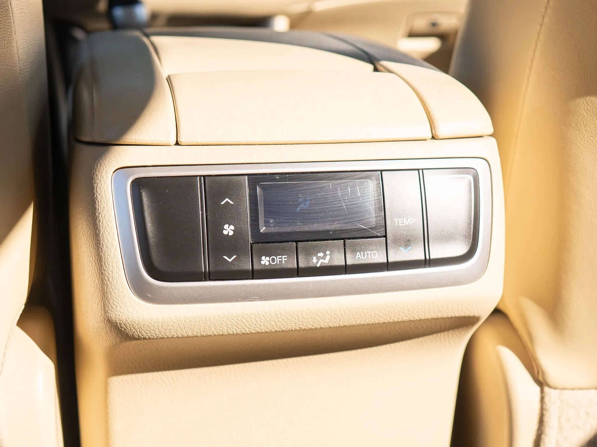 Used 2015 Toyota Highlander Limited image 20