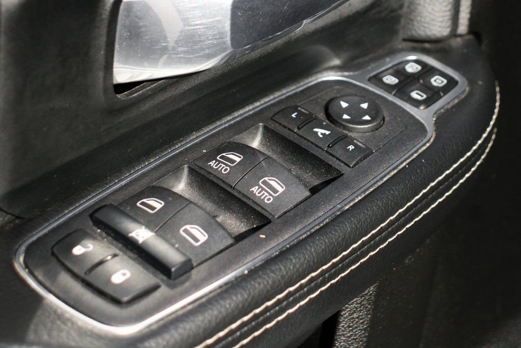 Used 2024 RAM 3500 Laramie w/ Night Edition AWD/4WD image 17