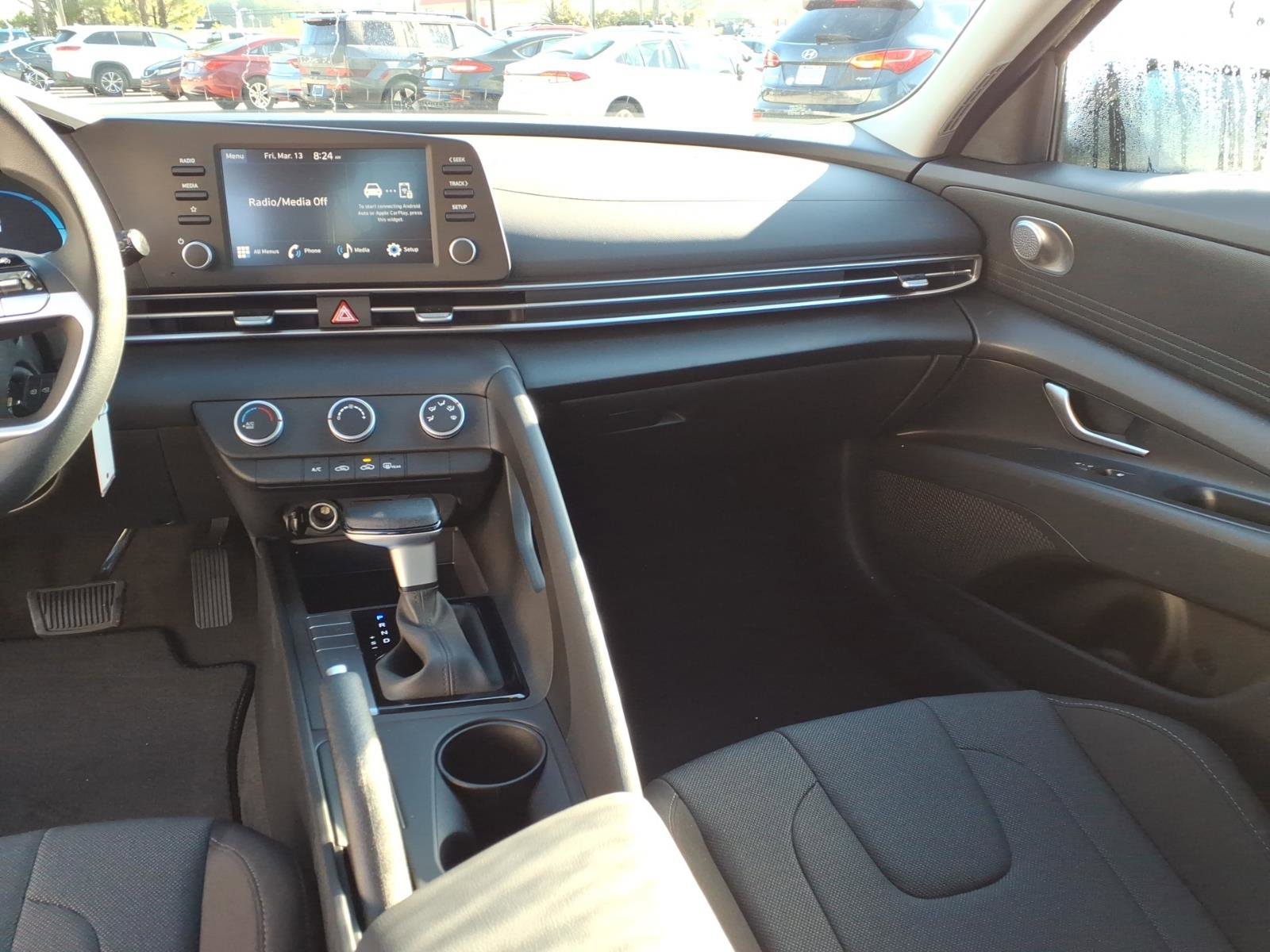 New 2026 Hyundai Elantra SE image 8