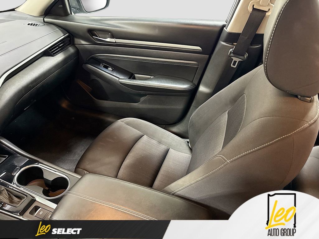 Used 2020 Nissan Altima 2.5 SV FWD image 23