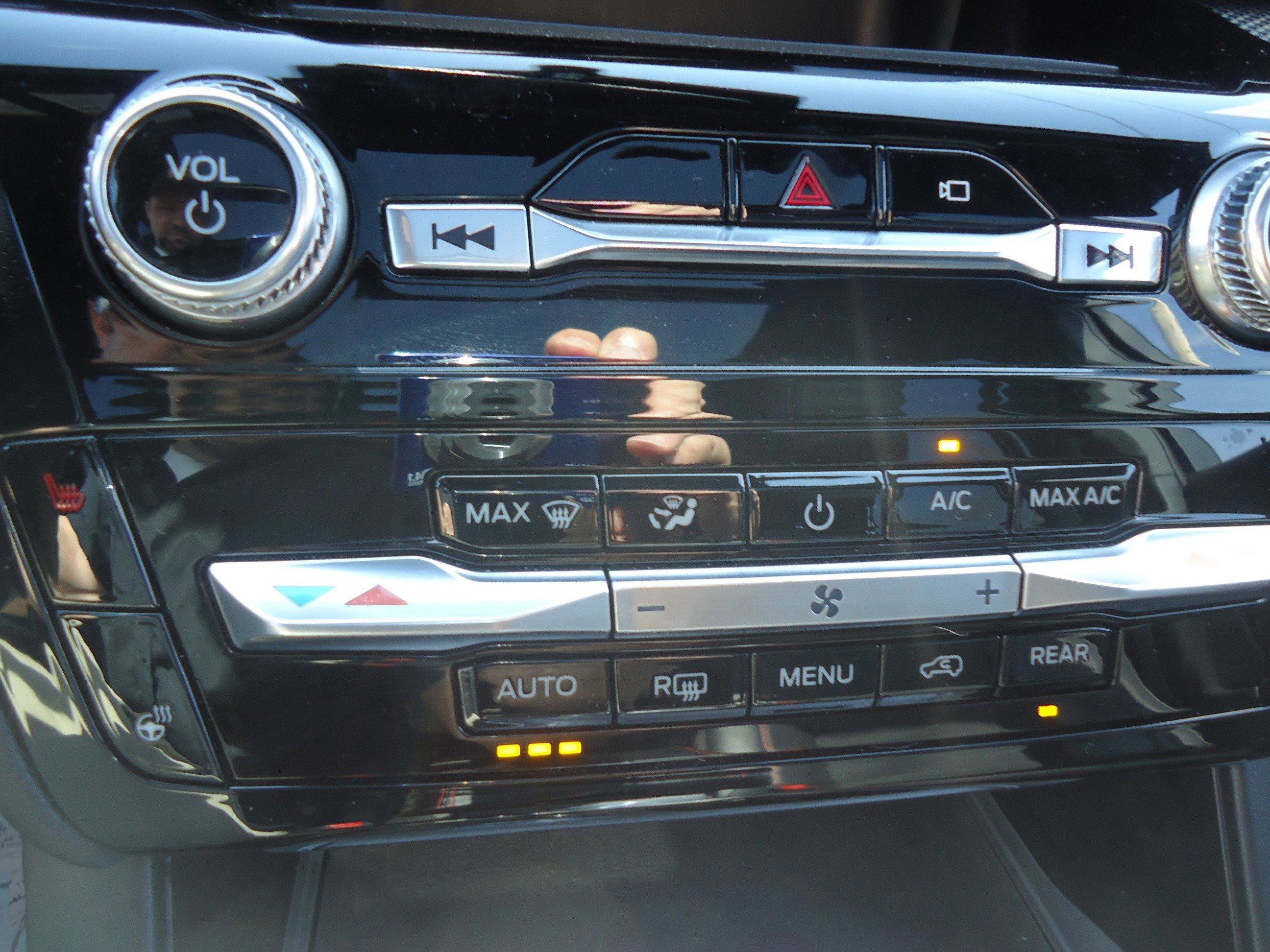 Used 2022 Ford Explorer ST-Line w/ Class IV Trailer Tow Package image 21