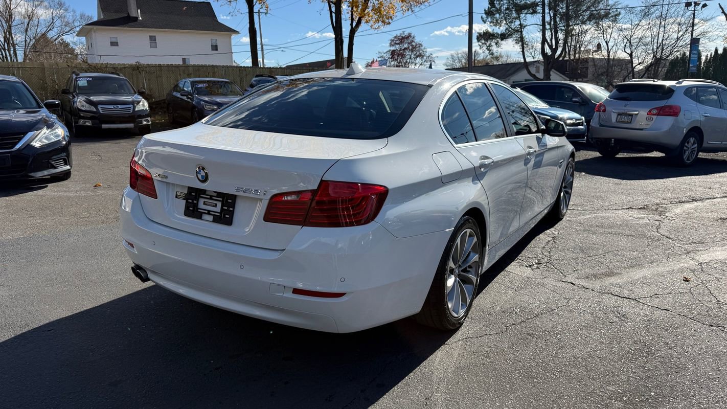 Used 2016 BMW 528i xDrive Sedan AWD/4WD image 5