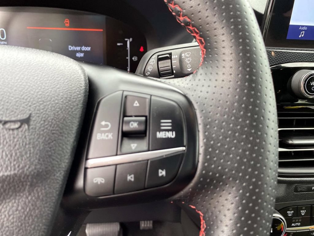 Used 2025 Ford Escape ST-Line Select AWD/4WD image 19