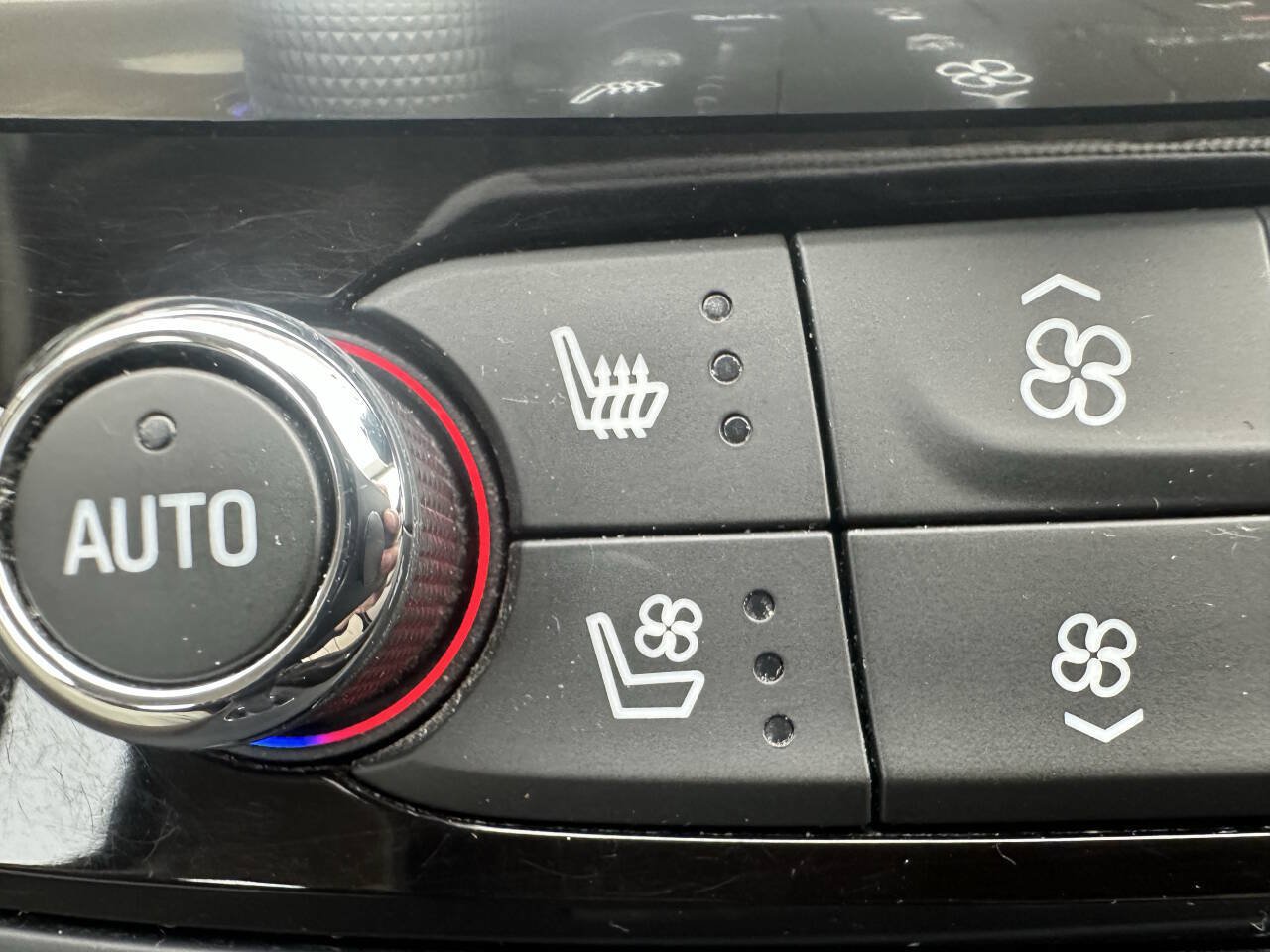 Used 2017 Buick LaCrosse Premium w/ Sun and Shade Package FWD image 20