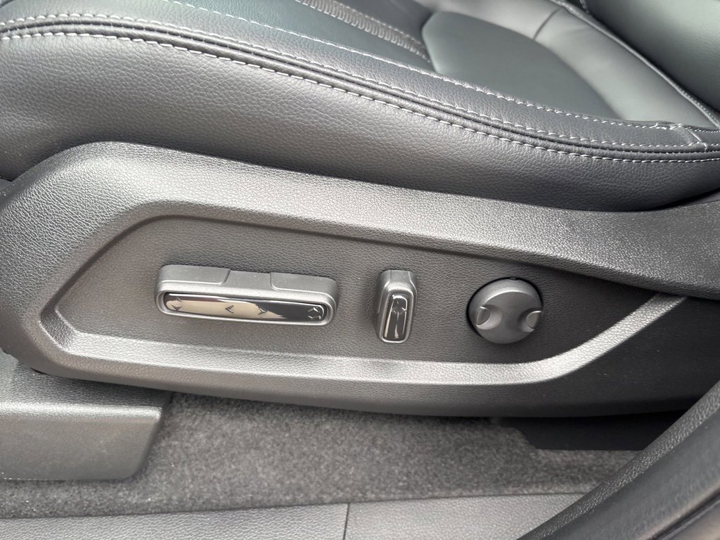 New 2025 Honda Pilot Touring image 24