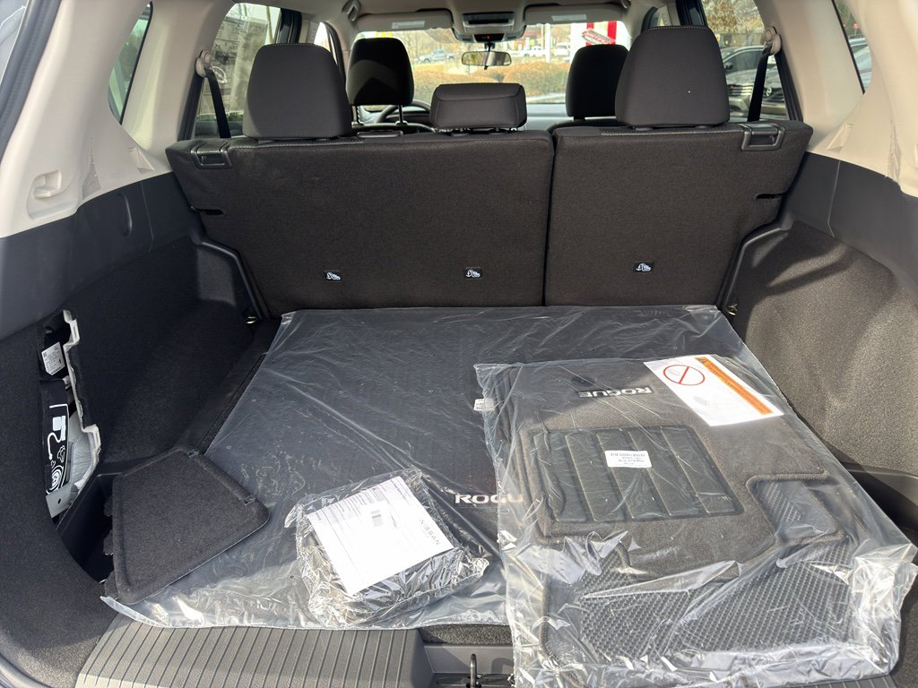 New 2026 Nissan Rogue SV image 30