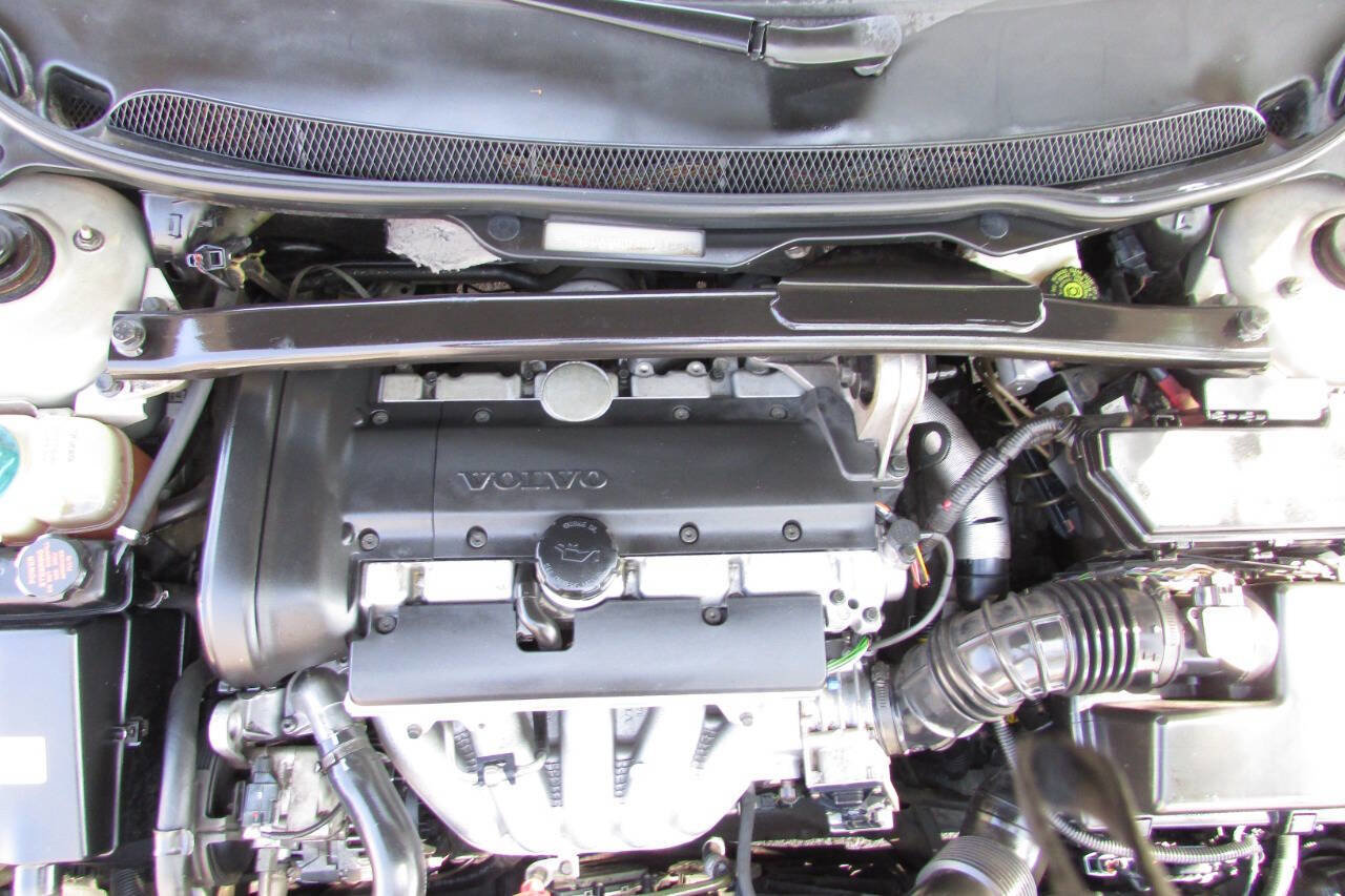 Used 2001 Volvo V70 image 30