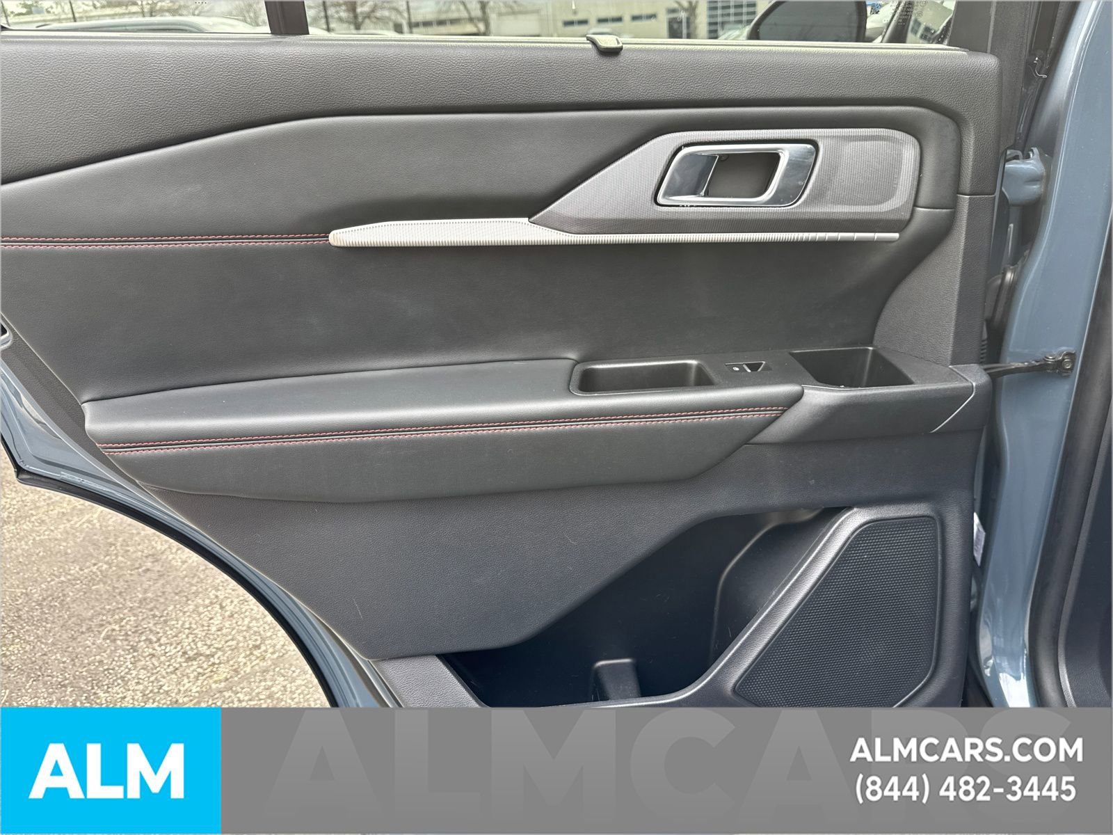 Used 2025 Ford Explorer ST-Line w/ Premium Package image 29