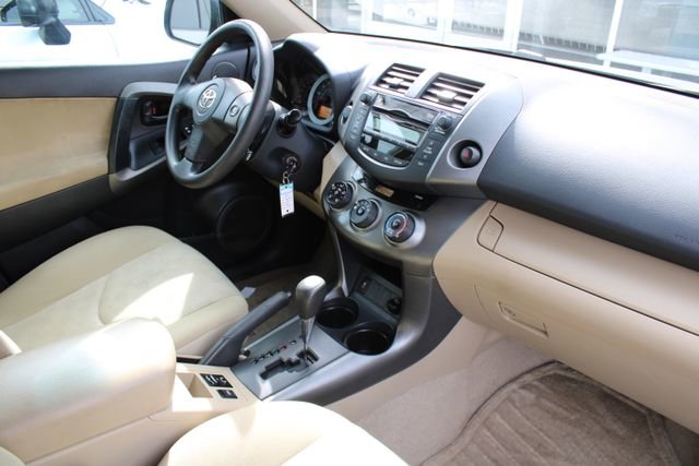 Used 2010 Toyota RAV4 2WD image 18