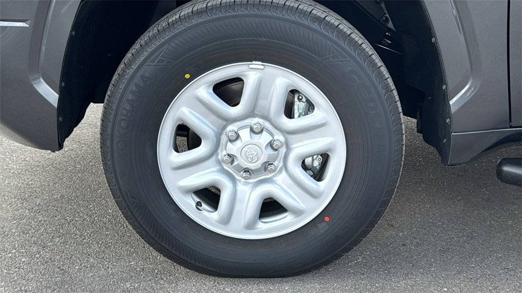 New 2026 Toyota Tundra SR image 34