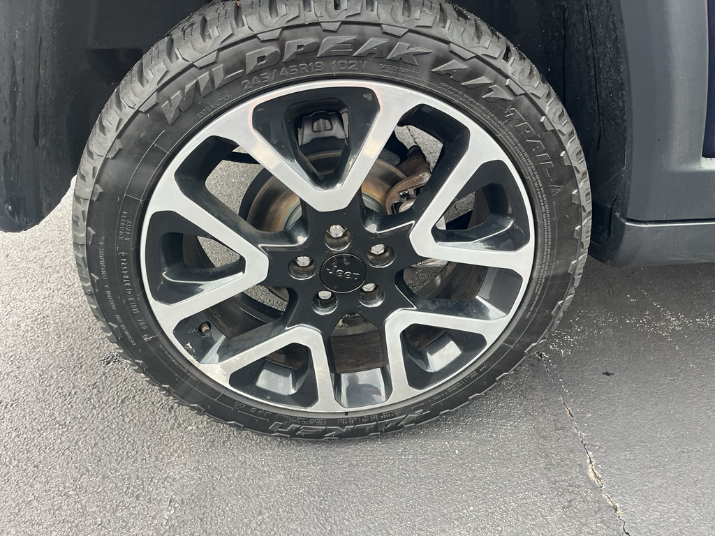 Used 2018 Jeep Compass Limited w/ Navigation Group AWD/4WD image 12