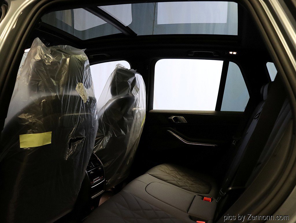 Used 2026 BMW X5 xDrive40i w/ Climate Comfort Package image 17