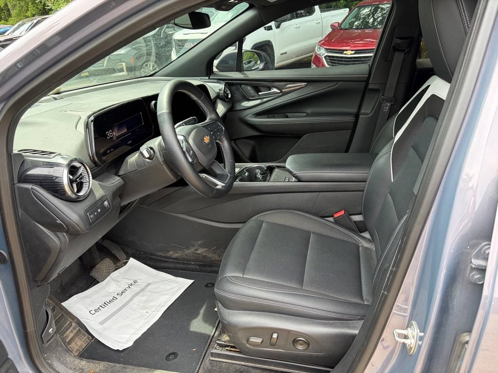 Used 2024 Chevrolet Blazer EV LT AWD/4WD image 11