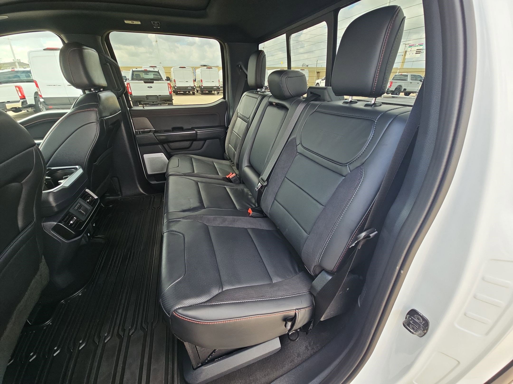 Used 2025 Ford F150 Raptor AWD/4WD image 28