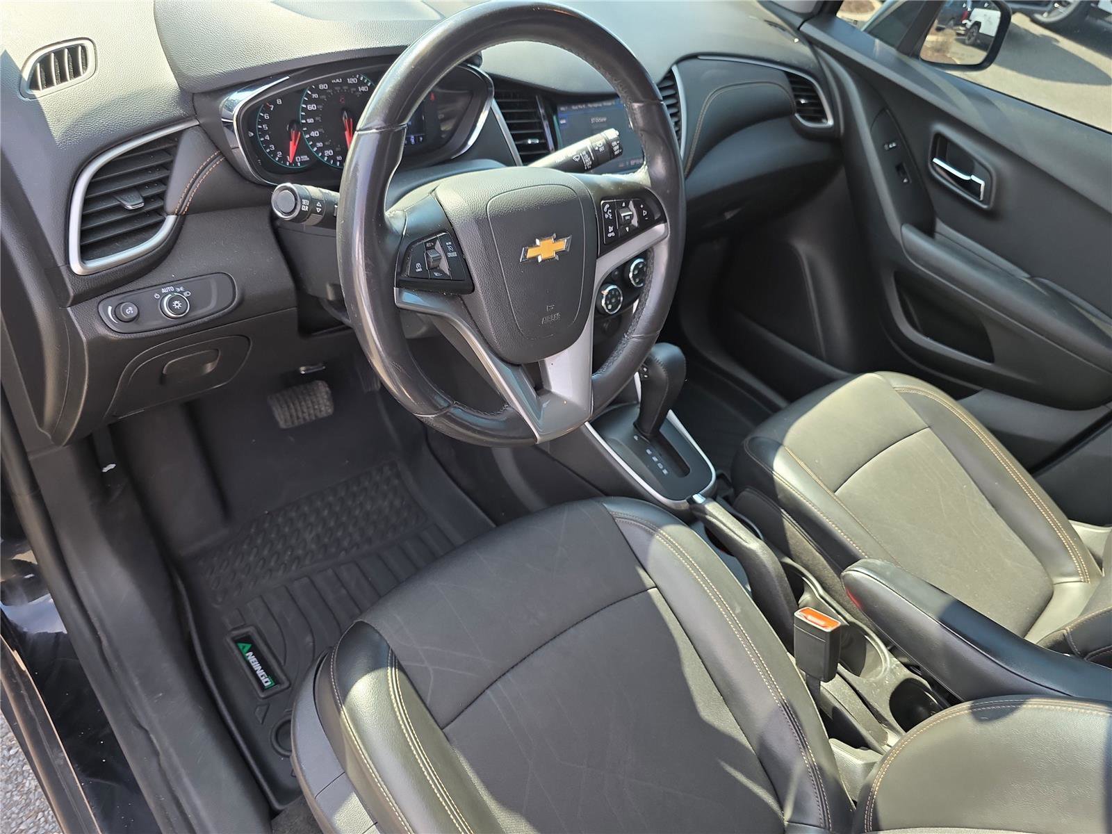 Used 2020 Chevrolet Trax LT w/ Driver Confidence Package image 14