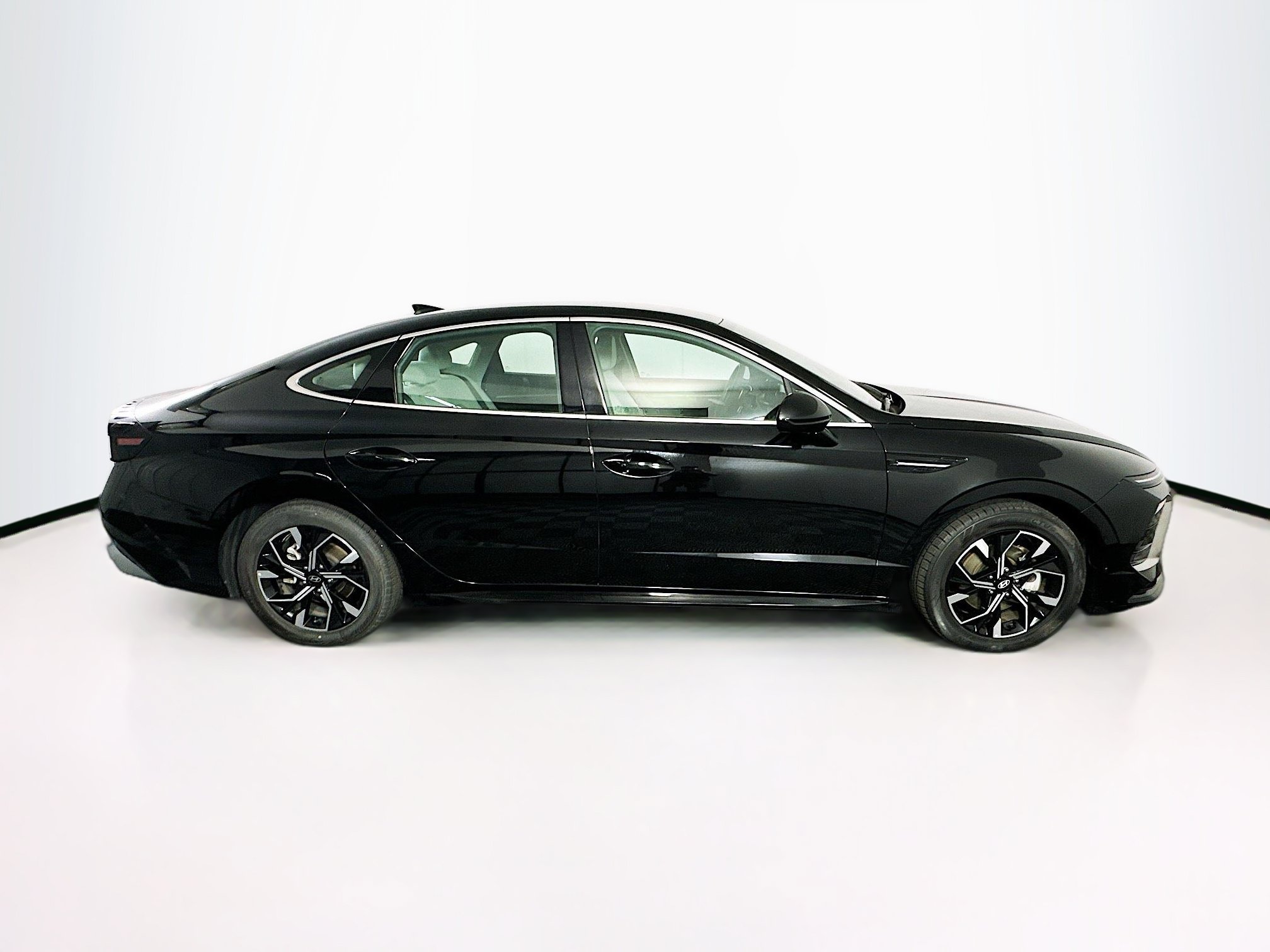 Used 2025 Hyundai Sonata SEL FWD image 10