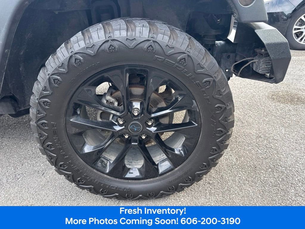 Used 2015 Jeep Wrangler Unlimited Sport w/ Quick Order Package 24S AWD/4WD image 4