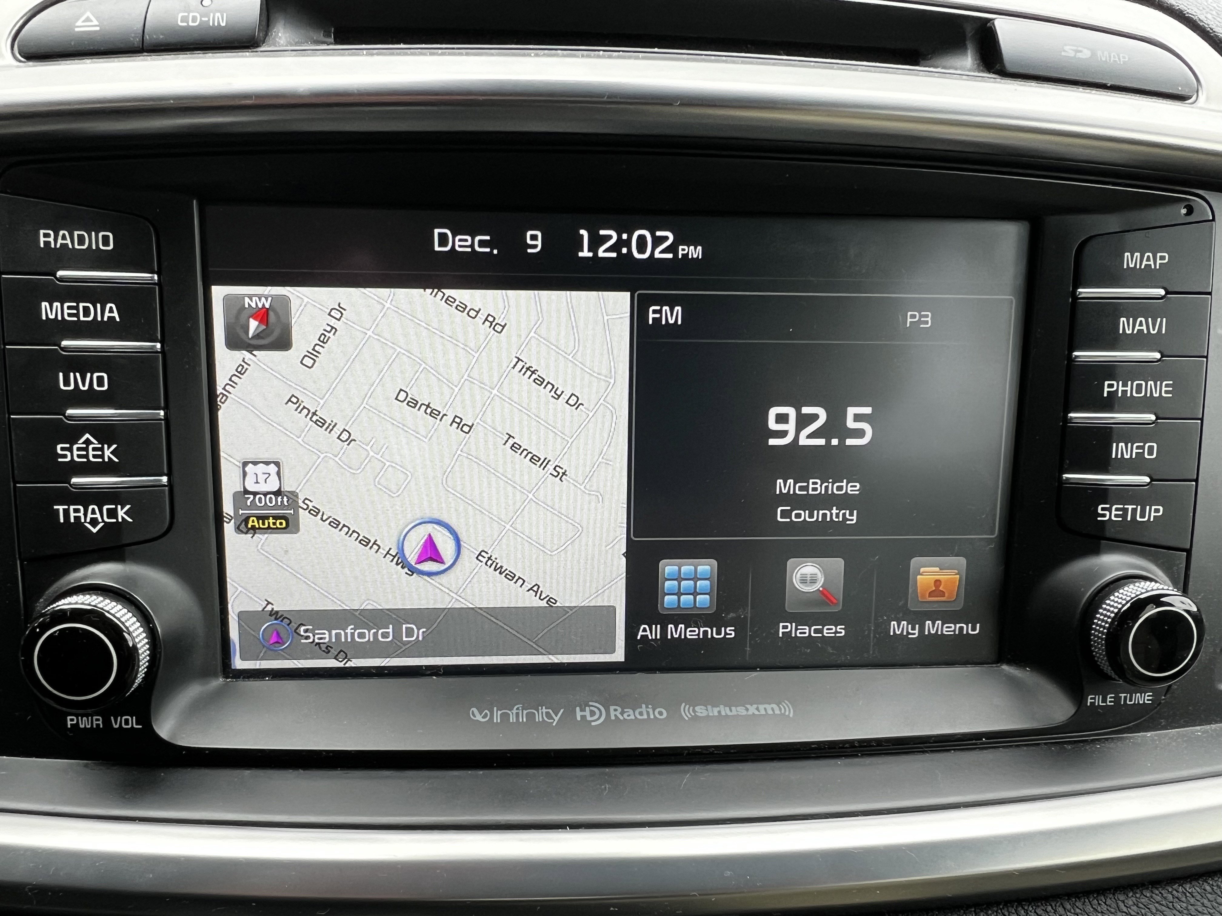 Used 2018 Kia Sorento SX image 23