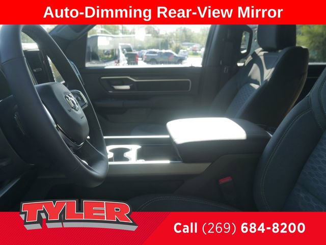 New 2026 RAM 1500 4x4 Crew Cab image 37