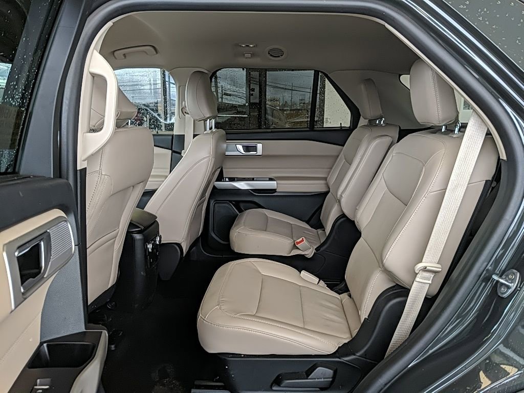 Used 2023 Ford Explorer Limited w/ Equipment Group 301A image 13