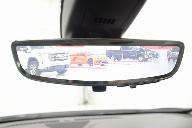 Used 2022 Buick Enclave Essence w/ Experience Buick Package image 3