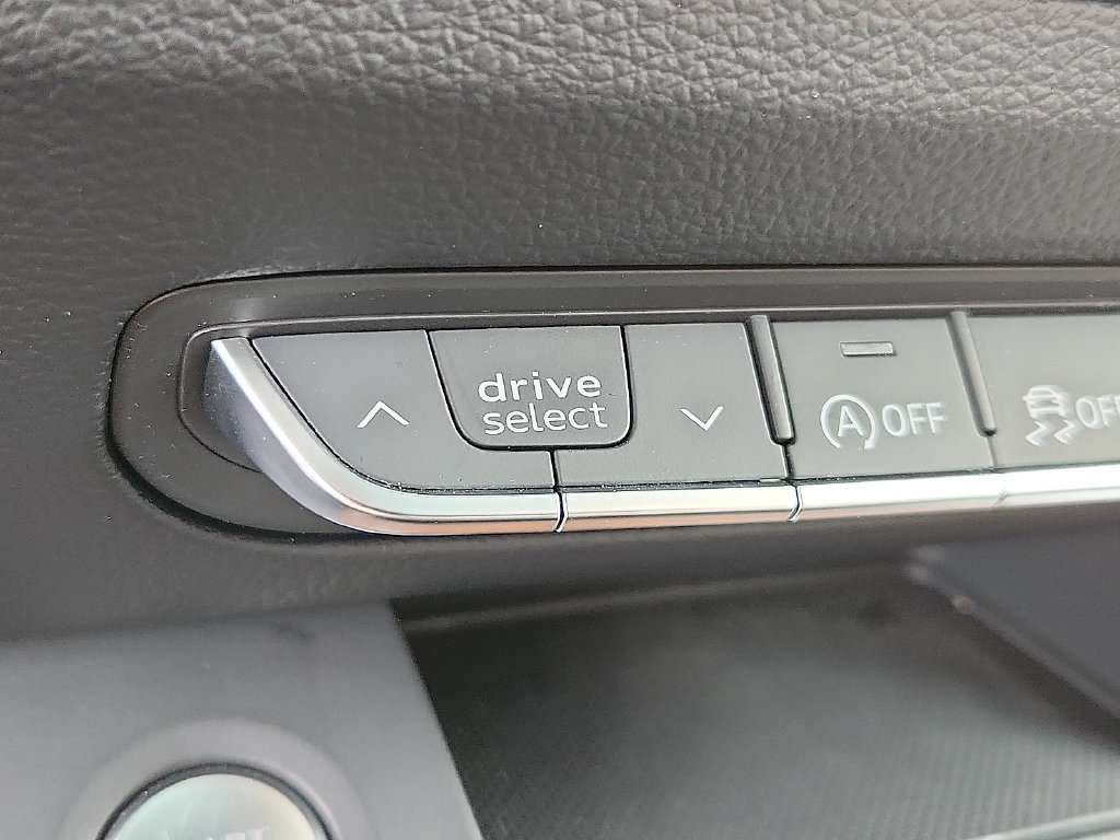 Certified 2023 Audi Q5 2.0T Prestige AWD/4WD image 25