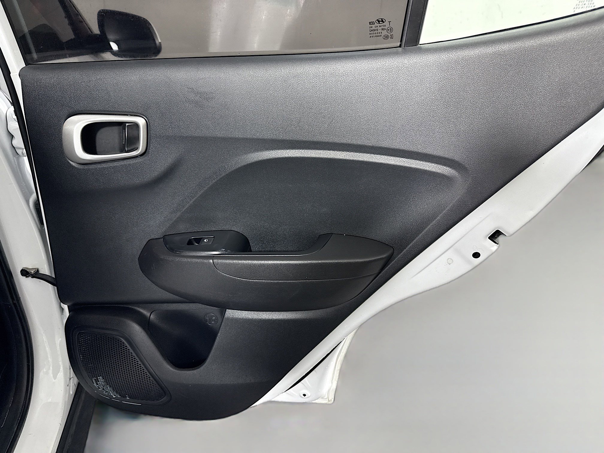 Used 2023 Hyundai Venue SEL w/ Cargo Package image 27