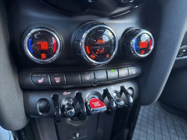 Used 2023 MINI Cooper Convertible image 30