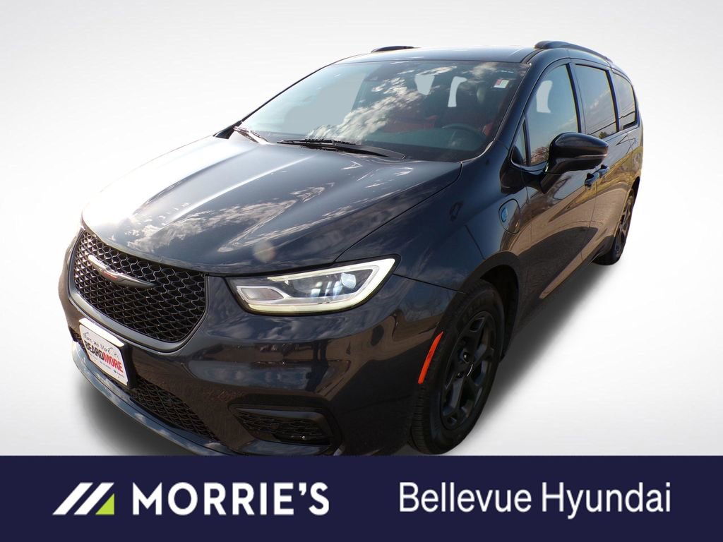 Used 2021 Chrysler Pacifica Limited w/ Uconnect Theater Family Group FWD image 1