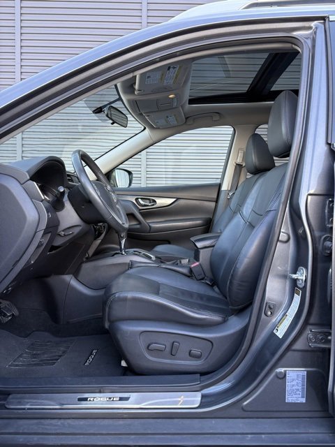 Used 2015 Nissan Rogue SL w/ SL Premium Package image 5