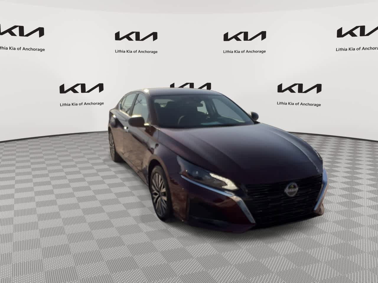 Used 2025 Nissan Altima 2.5 SV image 3