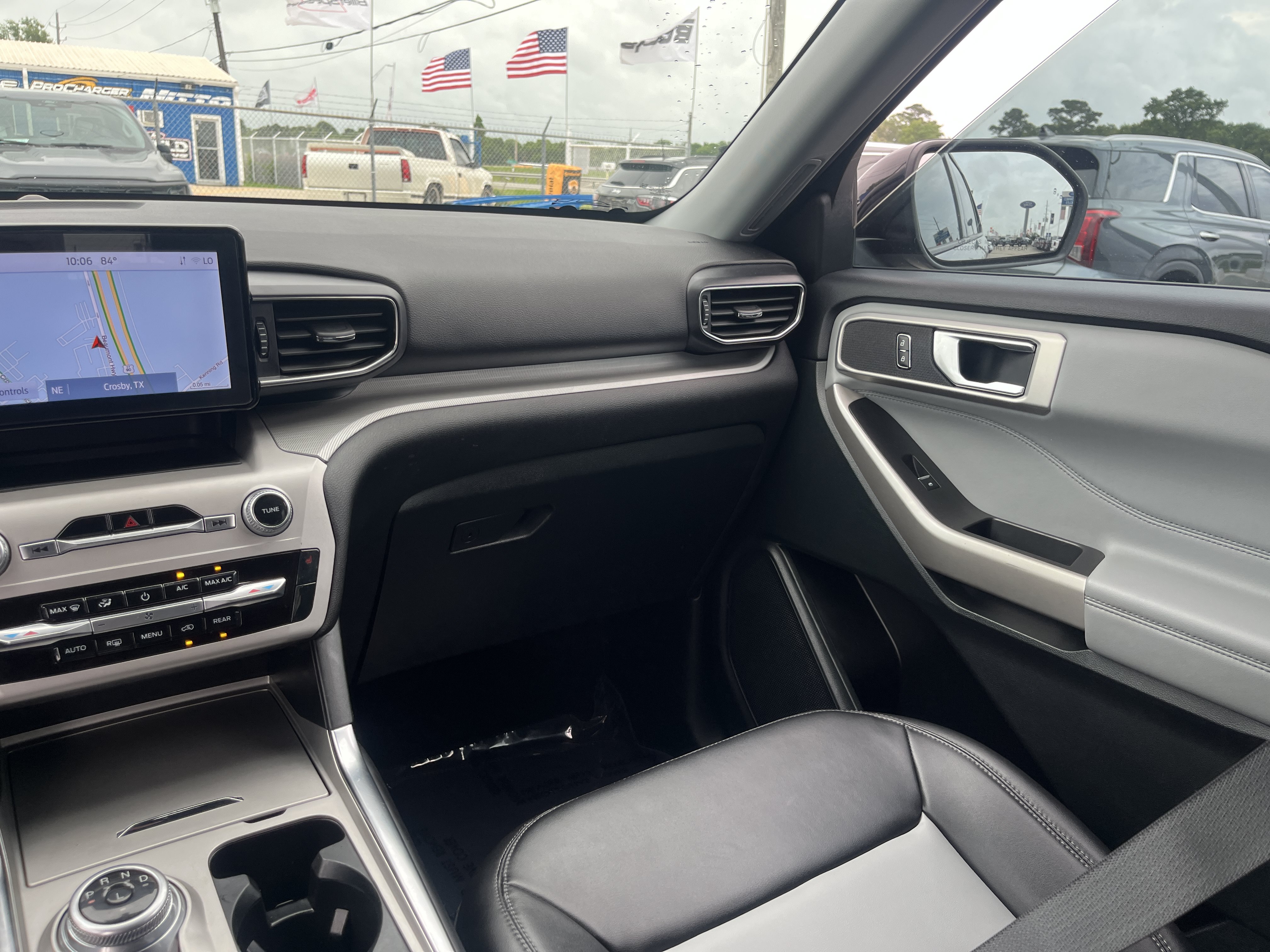 Used 2023 Ford Explorer XLT w/ Equipment Group 202A RWD image 30