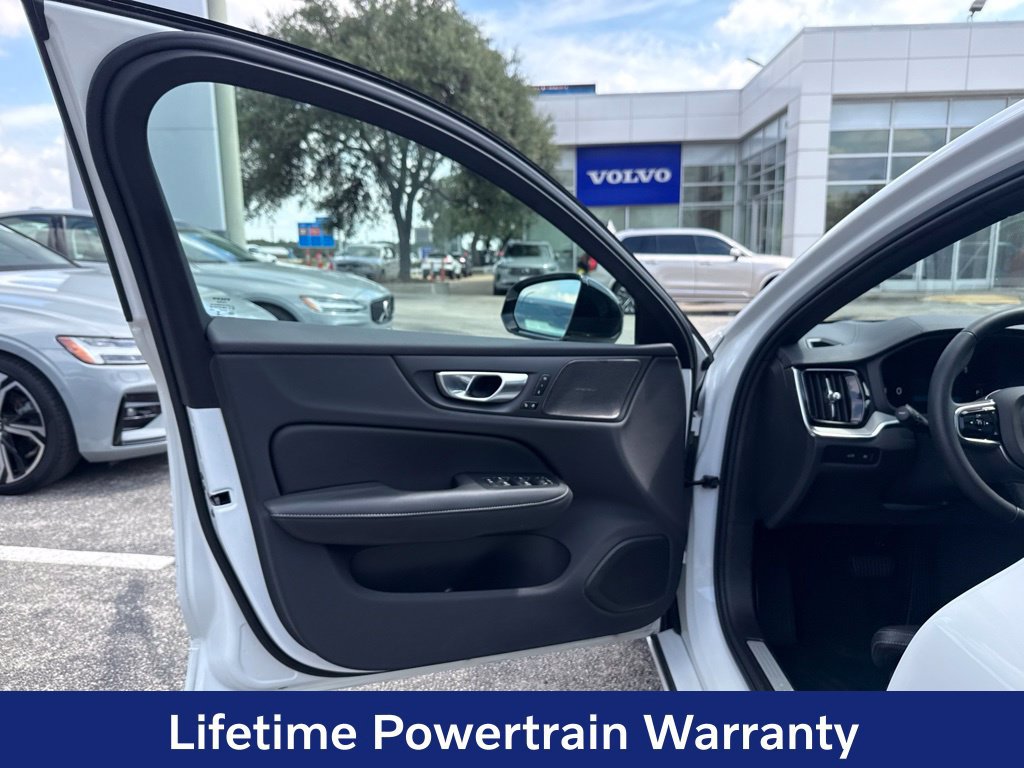 Certified 2025 Volvo S60 T8 Ultra AWD/4WD image 24