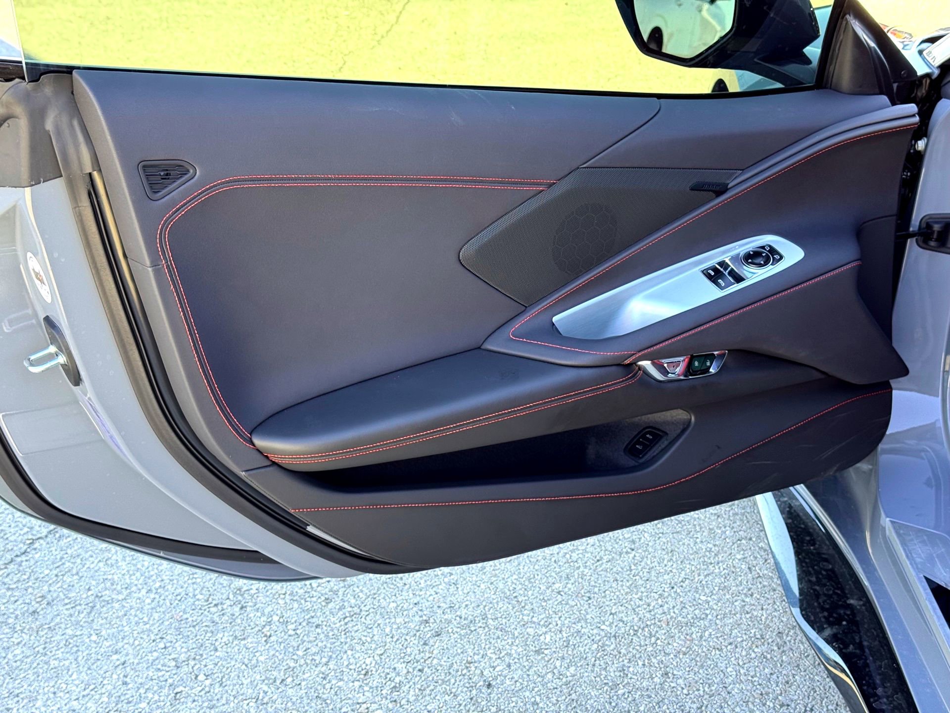 Used 2025 Chevrolet Corvette Z06 w/ Z07 Performance Package image 18