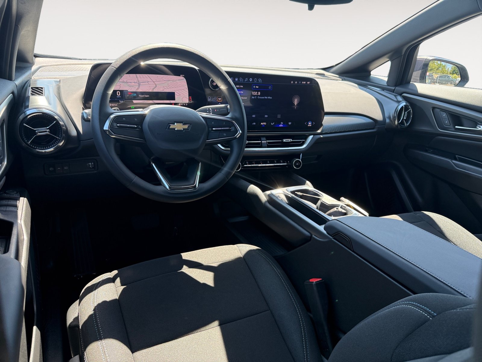 Used 2026 Chevrolet Equinox EV LT FWD image 15