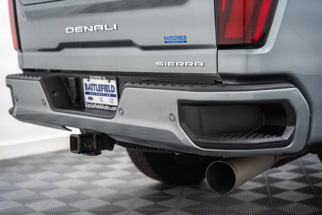 Used 2025 GMC Sierra 3500 Denali w/ Denali Reserve Package AWD/4WD image 10