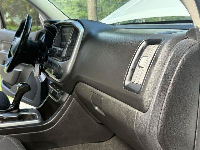 Used 2018 Chevrolet Colorado LT w/ Safety Package RWD image 16