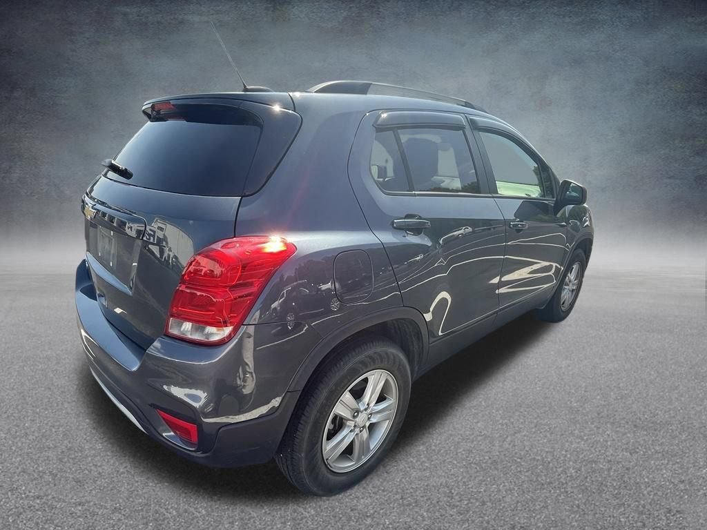 Used 2022 Chevrolet Trax LT w/ LT Convenience Package AWD/4WD image 6