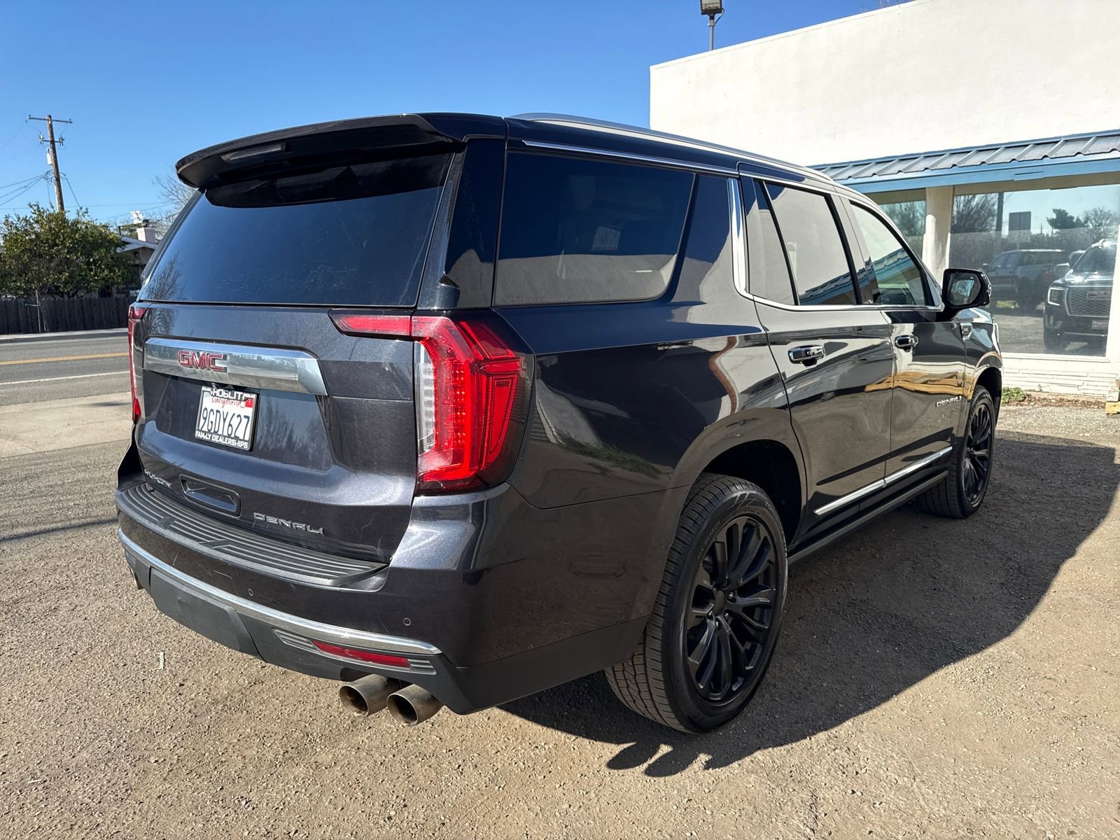 Used 2023 GMC Yukon Denali image 5