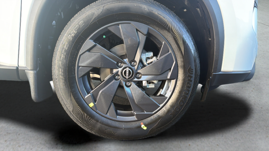 New 2026 Nissan Rogue SV AWD/4WD image 12