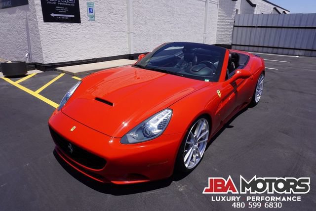 Used 2014 Ferrari California RWD image 70