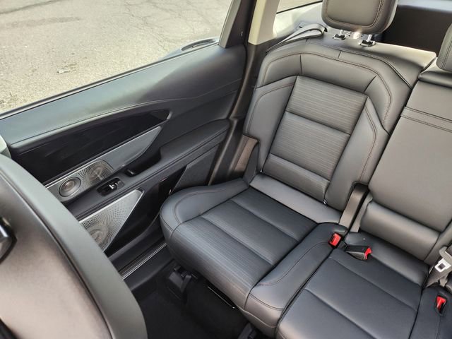 New 2026 Lincoln Nautilus Reserve image 13