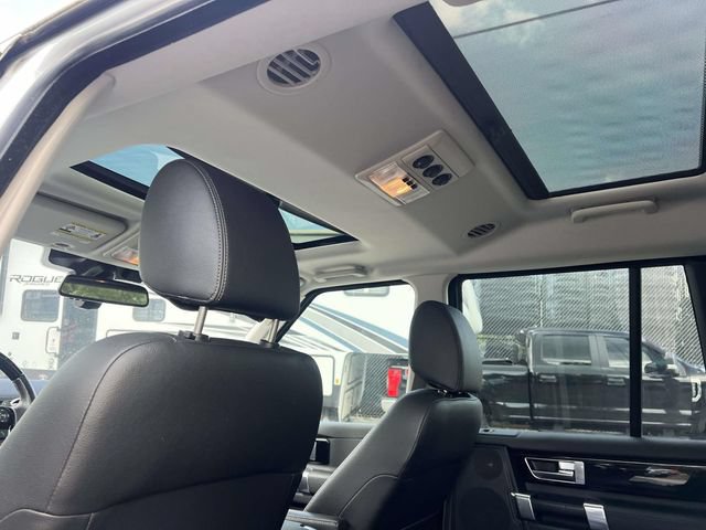 Used 2016 Land Rover LR4 HSE AWD/4WD image 11