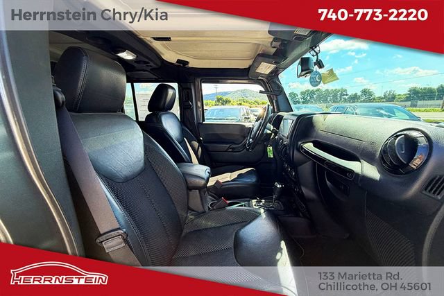 Used 2016 Jeep Wrangler Unlimited Sahara AWD/4WD image 16
