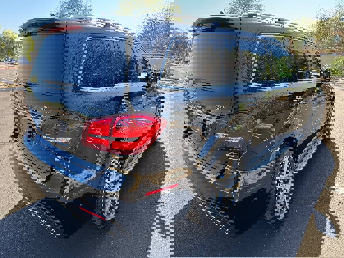 Used 2017 Mercedes-Benz GLS 550 4MATIC image 7