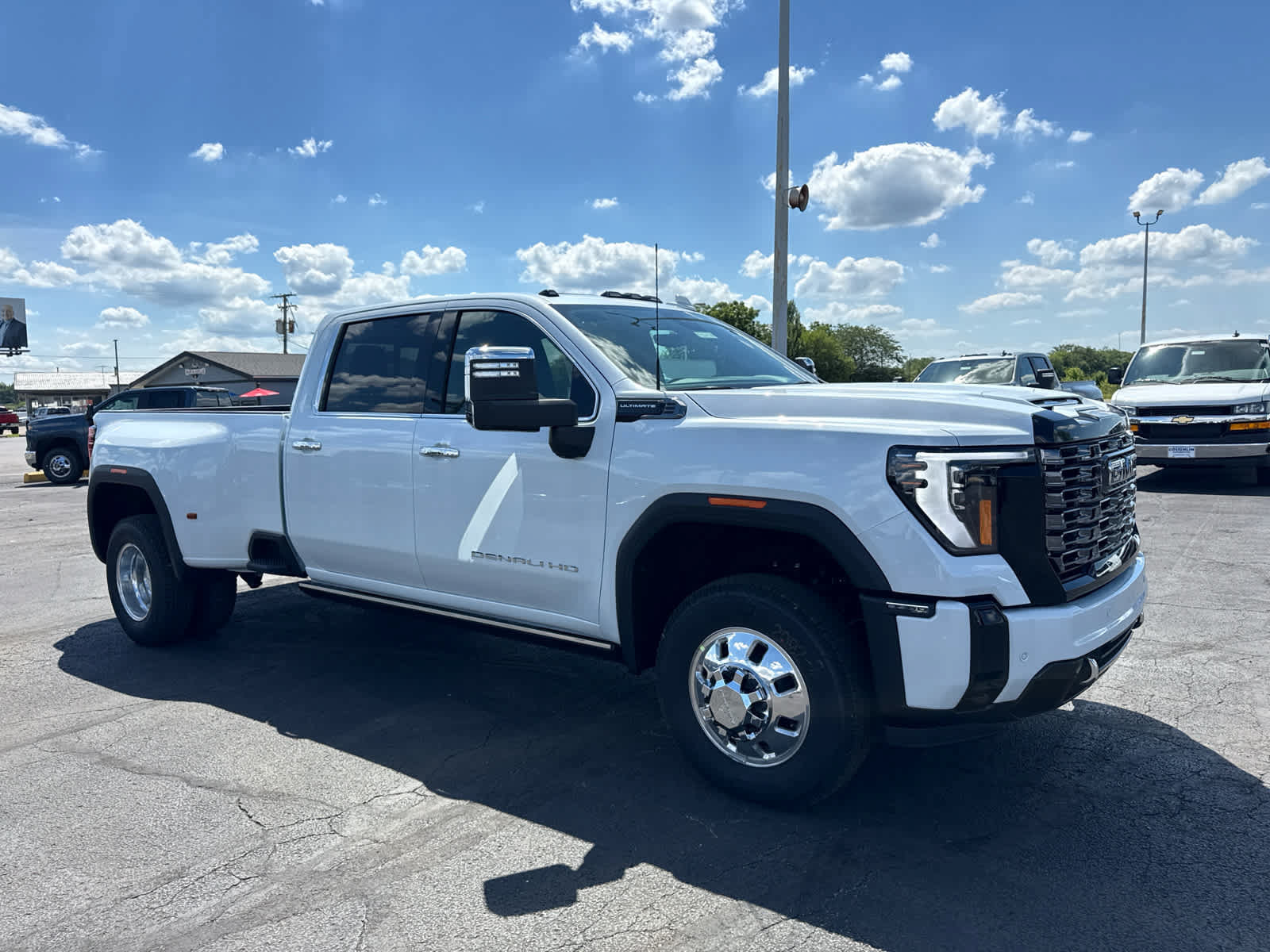 New 2026 GMC Sierra 3500 Denali Ultimate w/ LPO, Black Badging Package AWD/4WD image 7