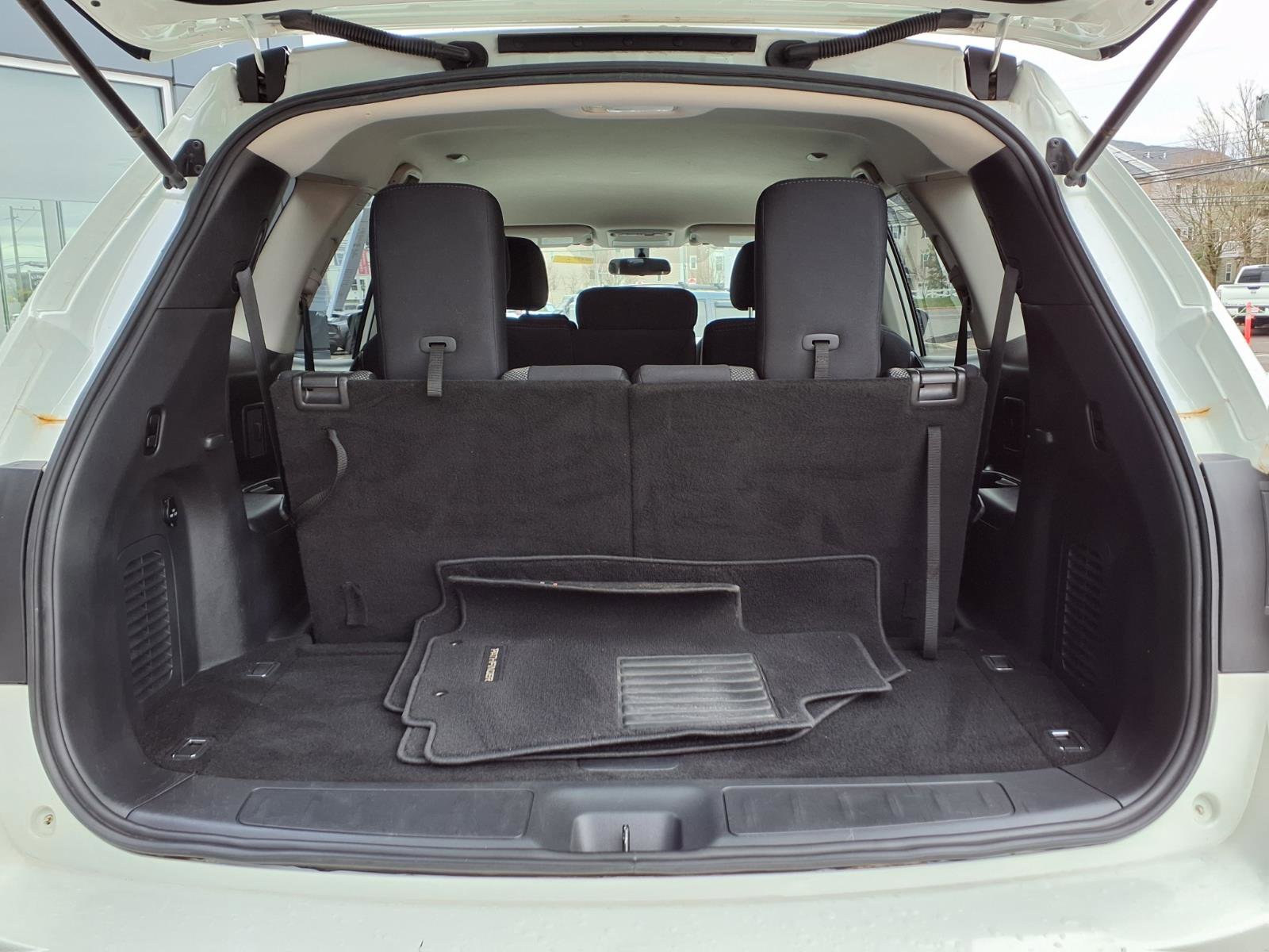 Certified 2018 Nissan Pathfinder S image 19