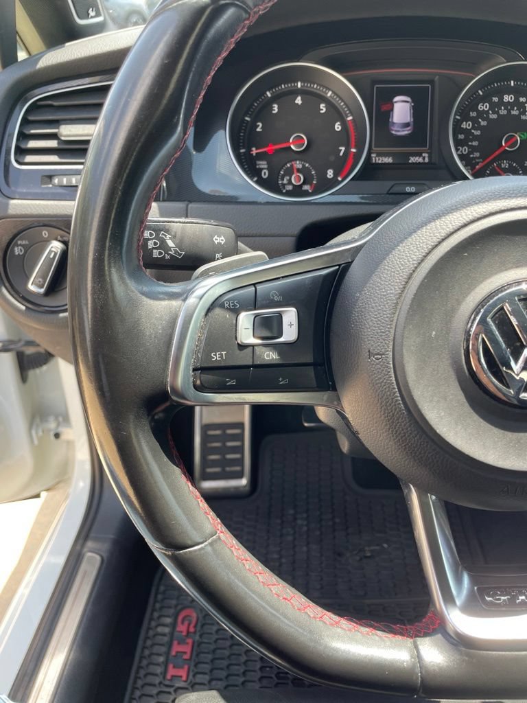 Used 2016 Volkswagen GTI SE FWD image 15